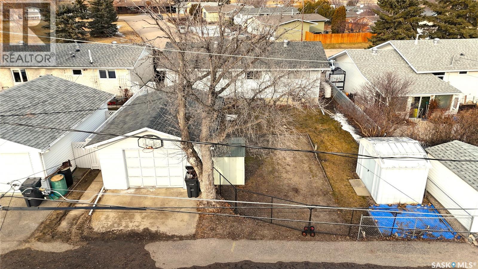 Single Family House Bungalow for Sale in  Vance AVENUE NE Swift Current 