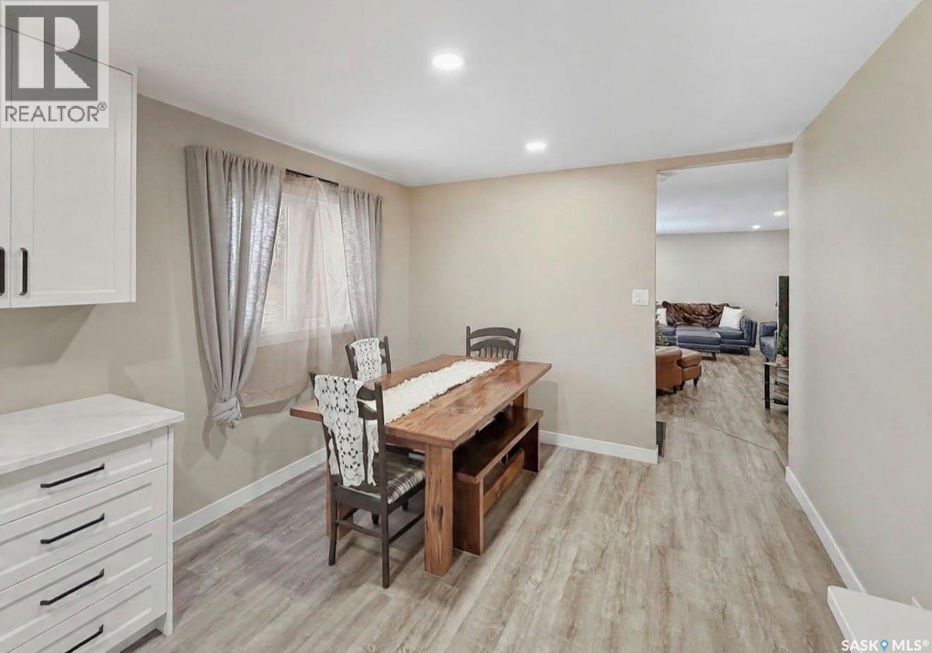 Single Family House Bungalow for Sale in  Vance AVENUE NE Swift Current 