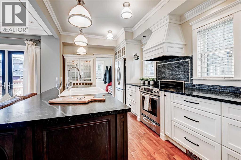 Single Family House for Sale in  Bowness Road NW Hillhurst Calgary 