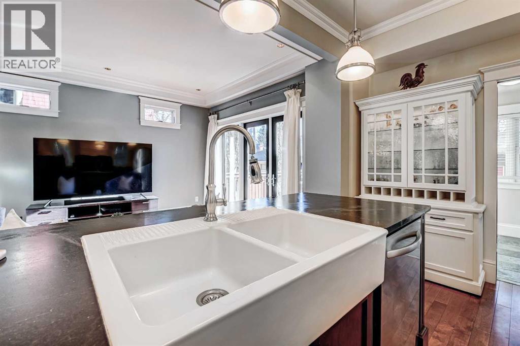 Single Family House for Sale in  Bowness Road NW Hillhurst Calgary 