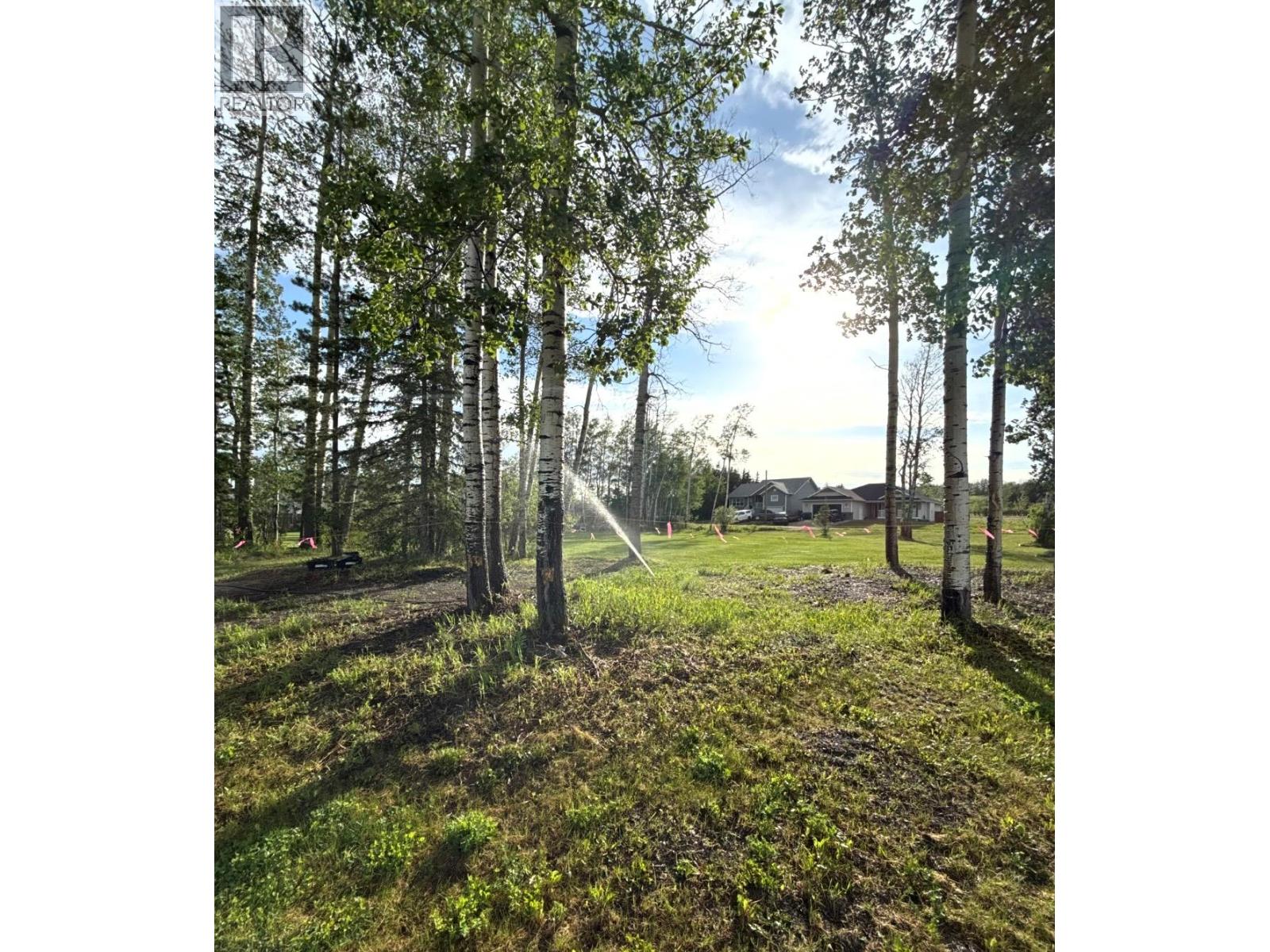 5304 Elevator Road, Pouce Coupe