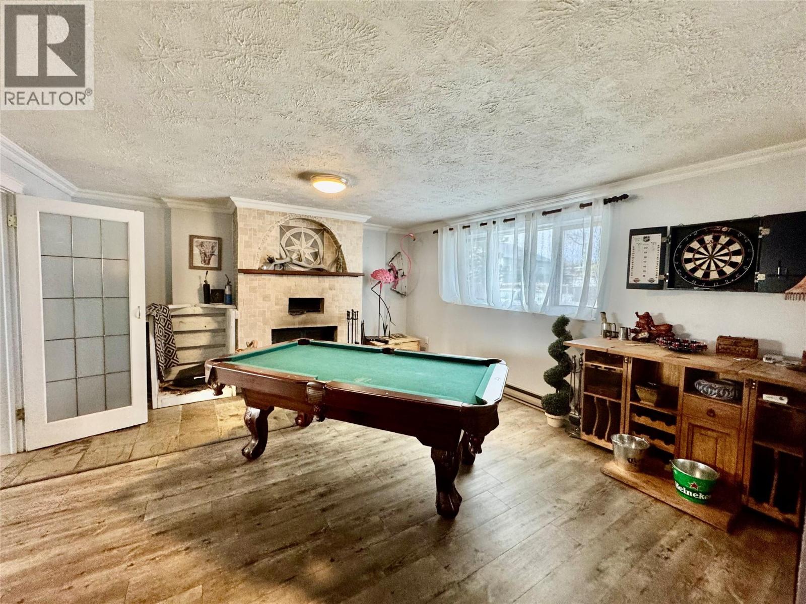 5304 Elevator Road, Pouce Coupe