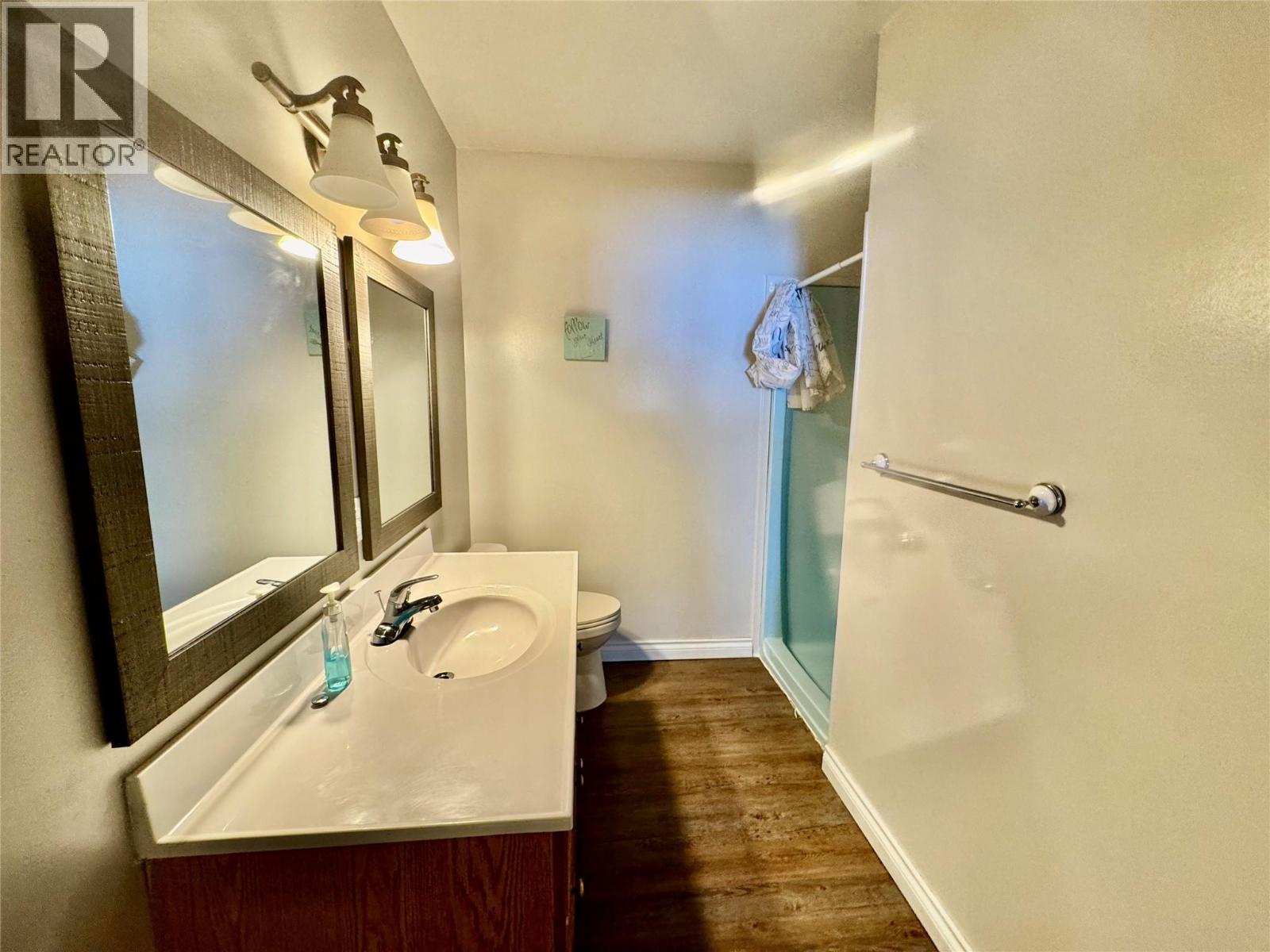 5304 Elevator Road, Pouce Coupe