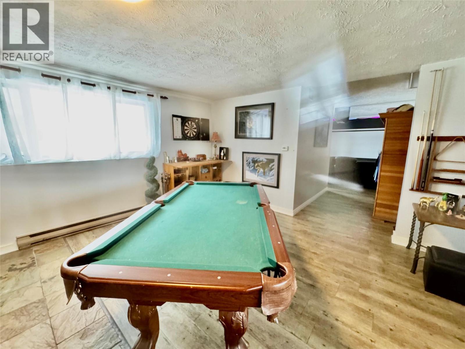 5304 Elevator Road, Pouce Coupe