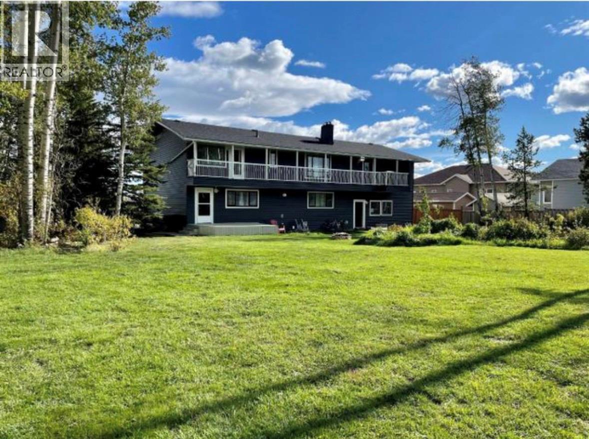 5304 Elevator Road, Pouce Coupe