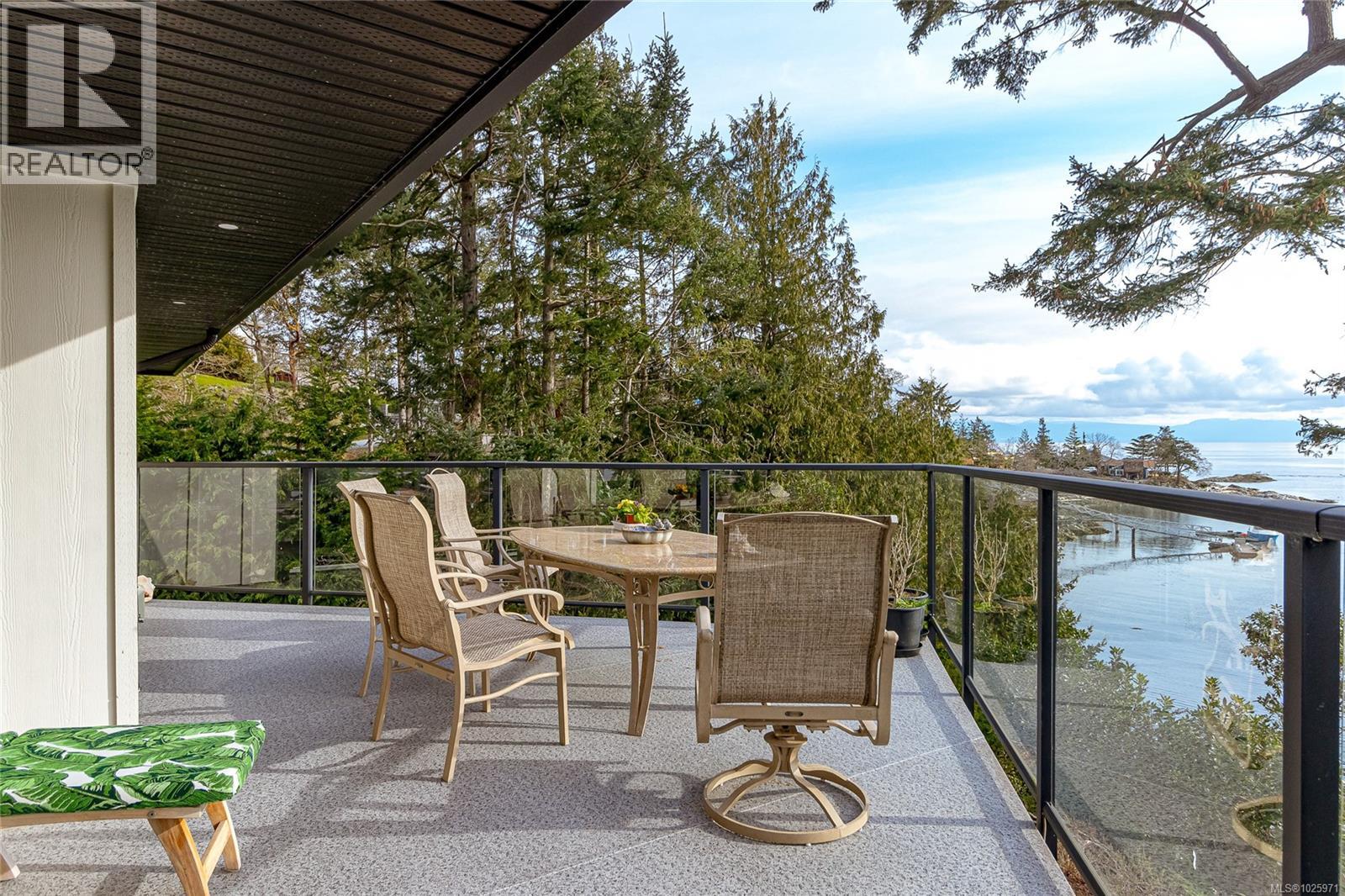 3483 Schooner Rd, Nanoose Bay