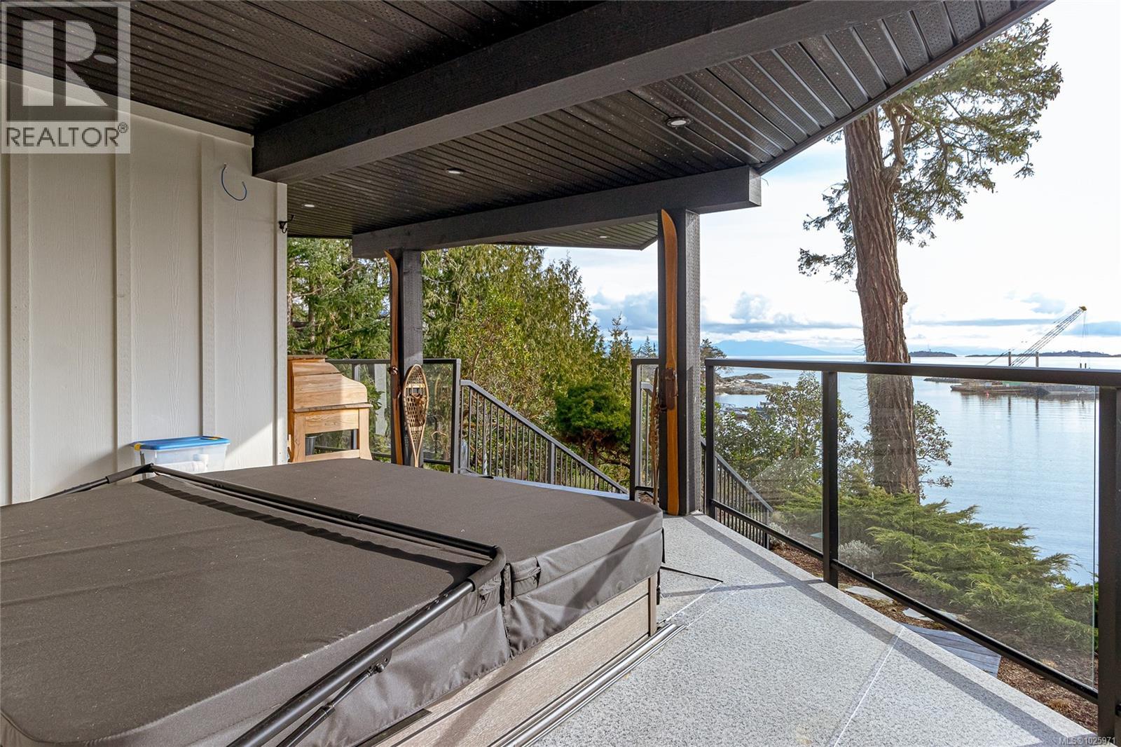 3483 Schooner Rd, Nanoose Bay