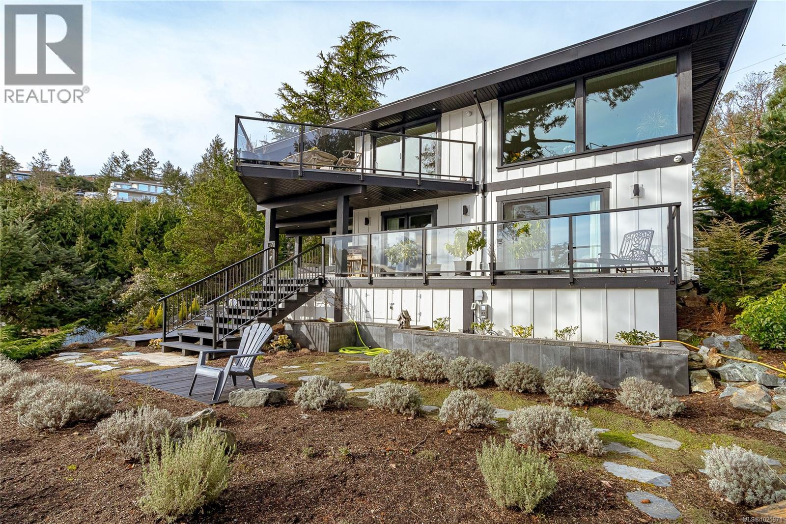 3483 Schooner Rd, Nanoose Bay