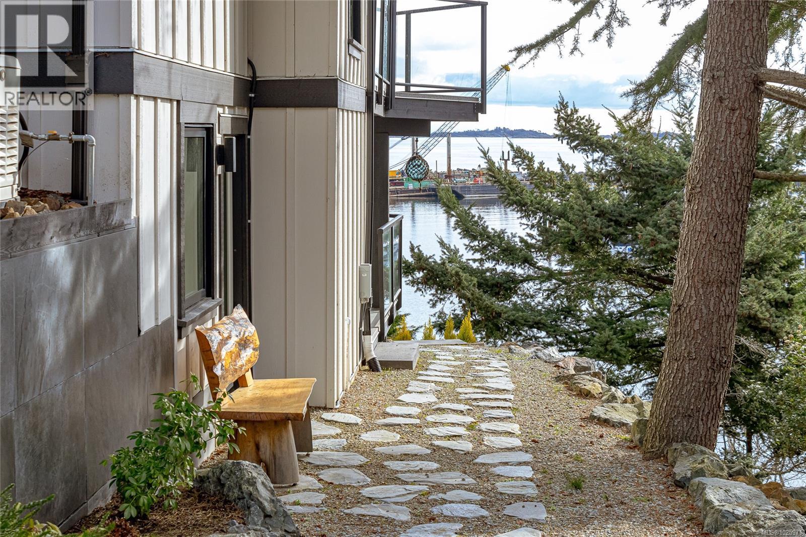 3483 Schooner Rd, Nanoose Bay