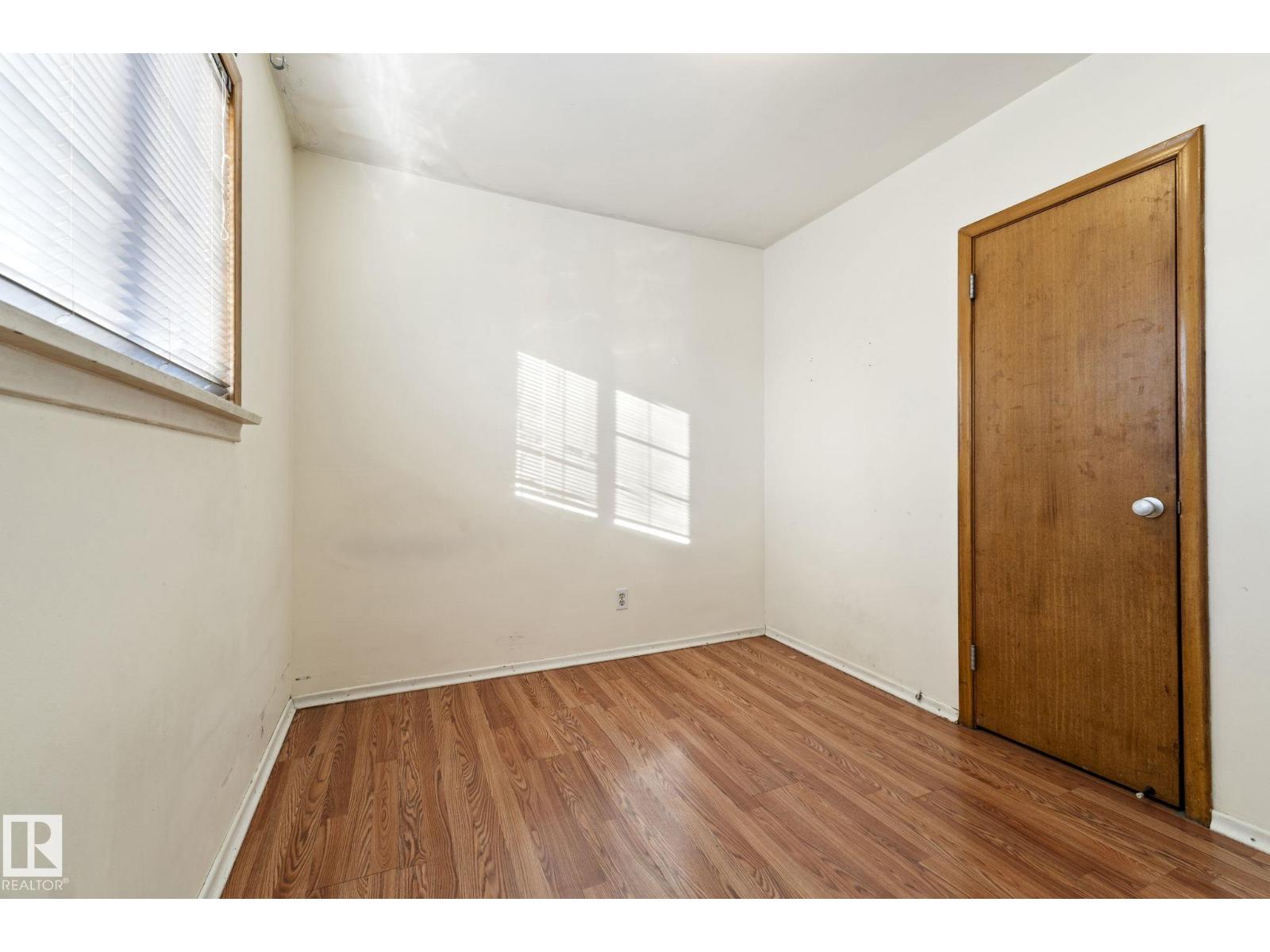 12023 137 AV NW, Edmonton