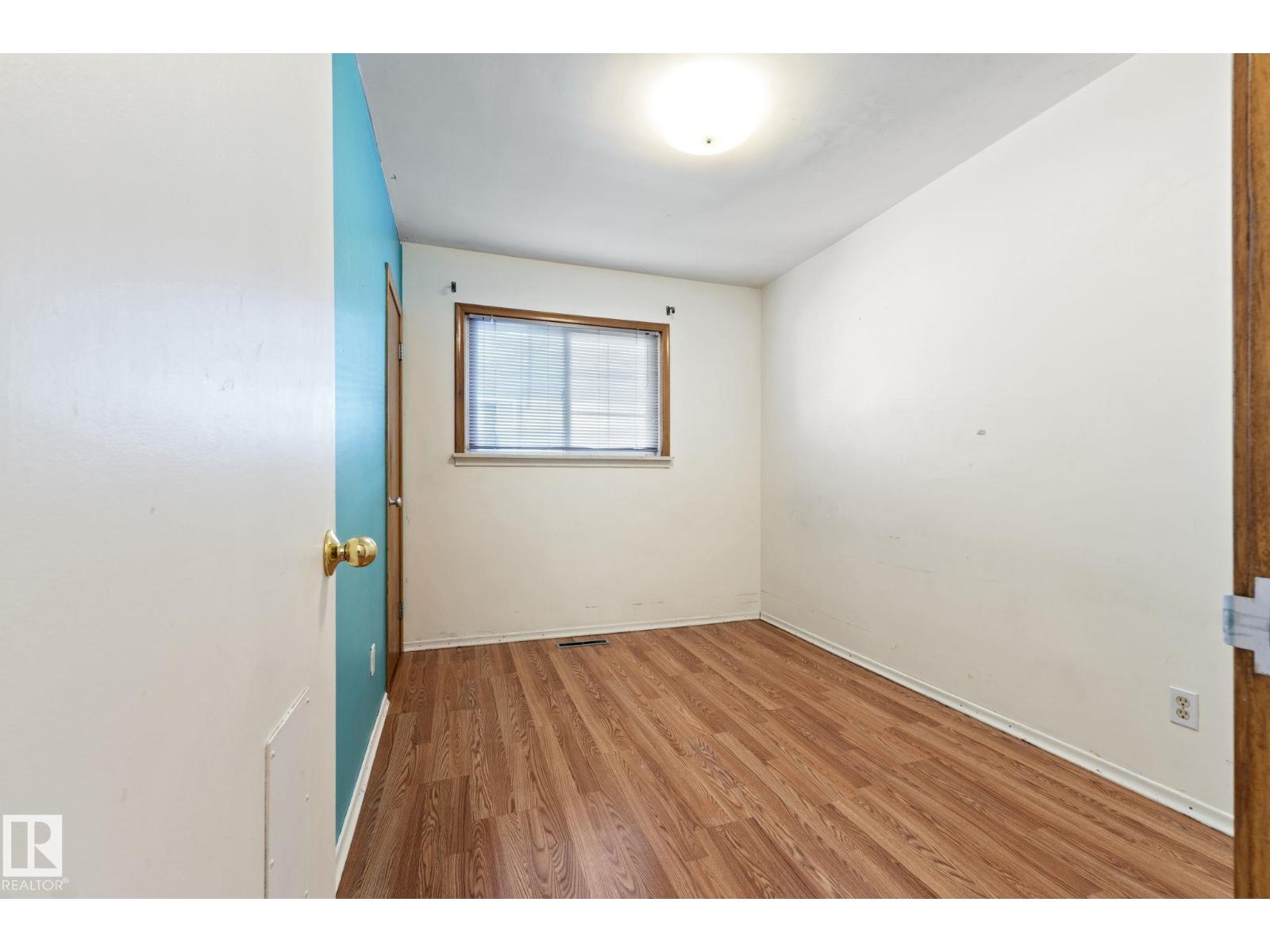 12023 137 AV NW, Edmonton