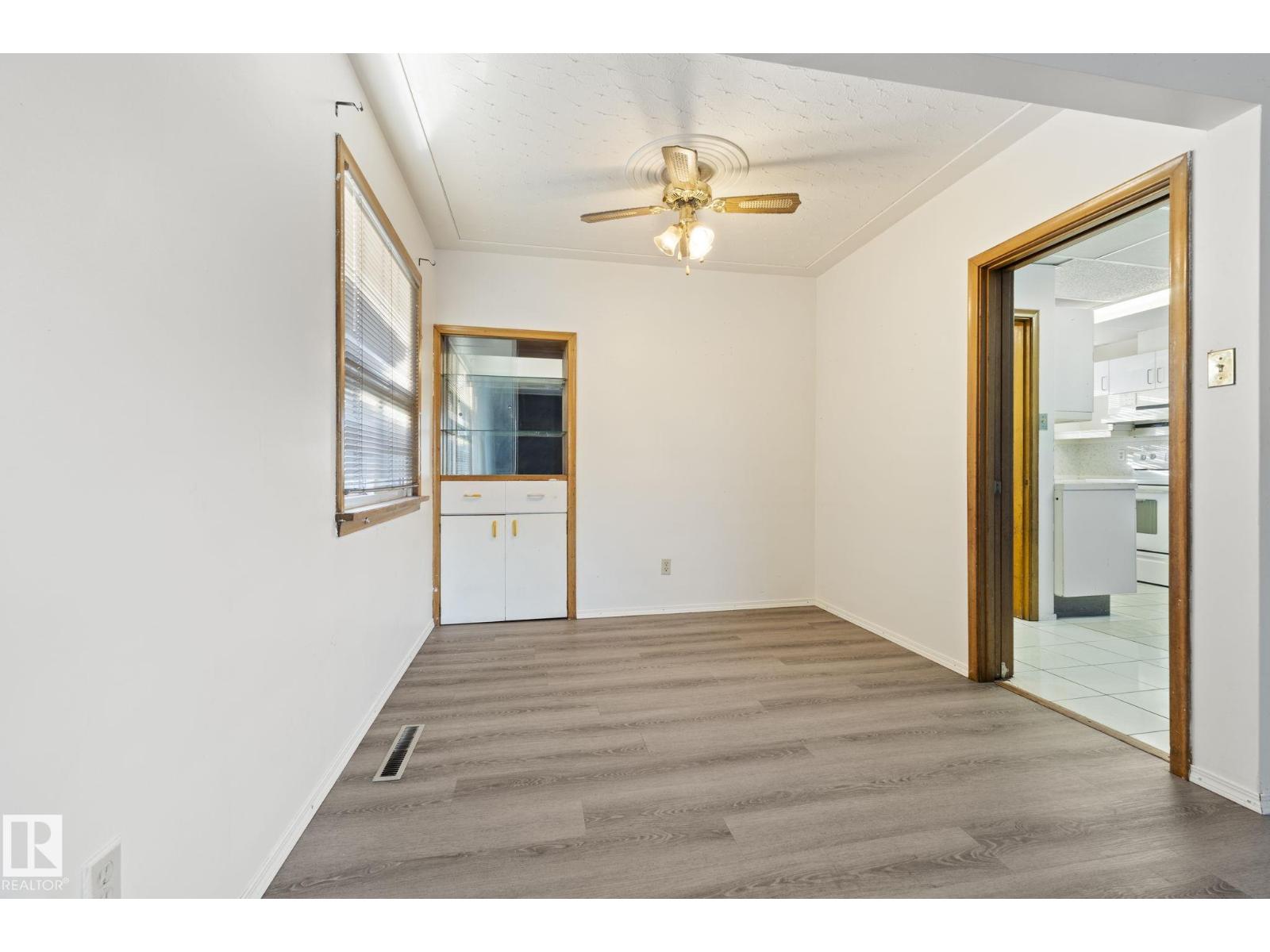 12023 137 AV NW, Edmonton