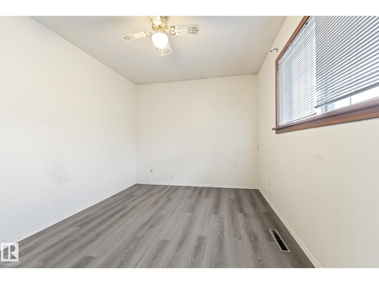 12023 137 AV NW, Edmonton