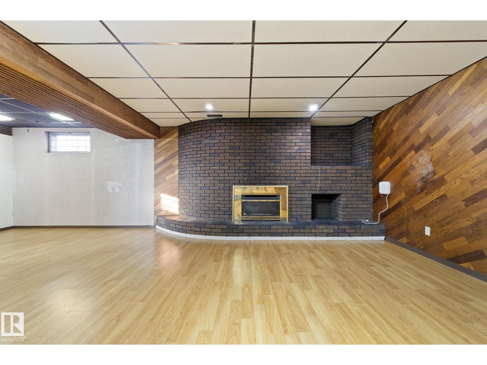 12023 137 AV NW, Edmonton