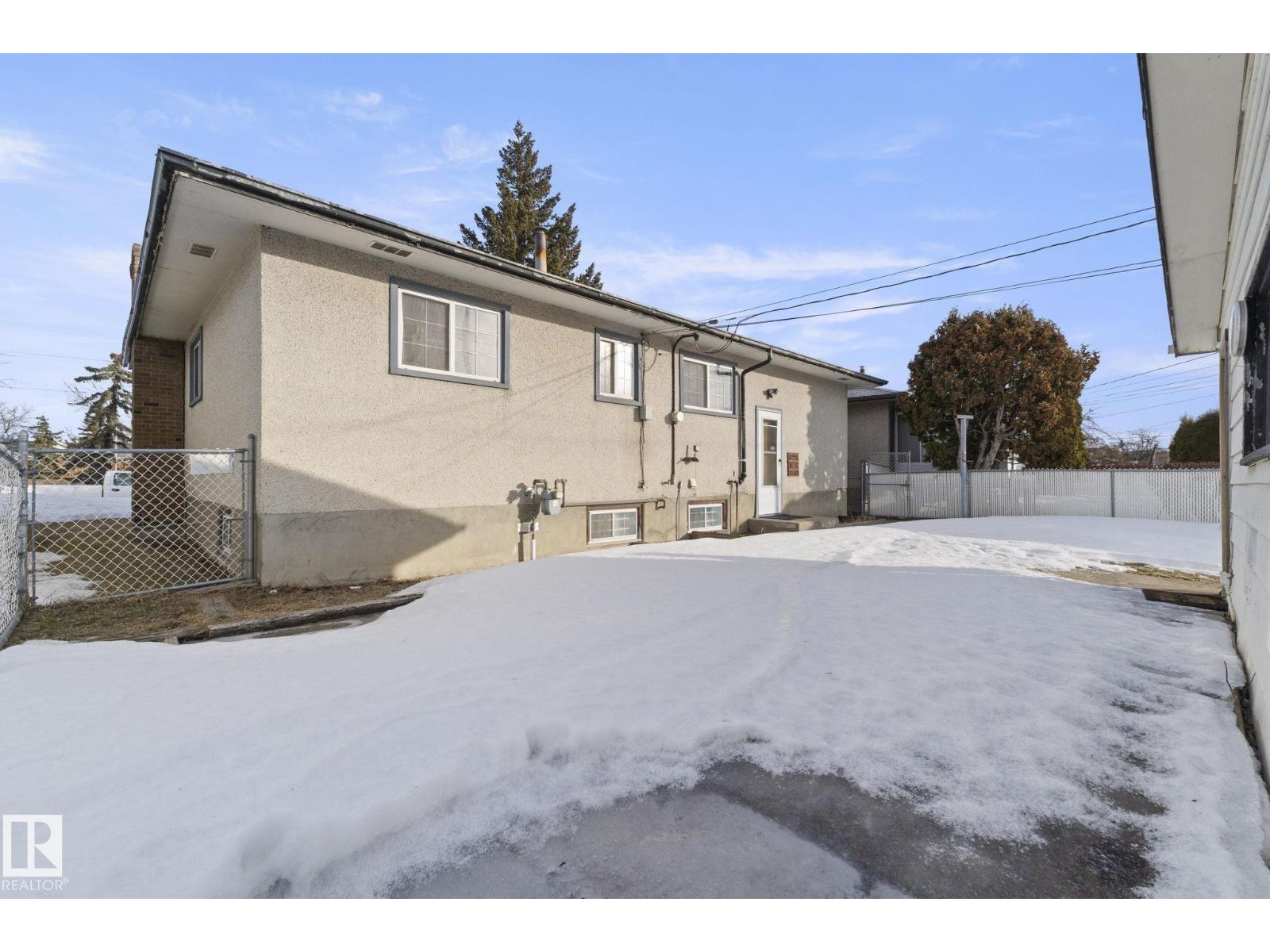 12023 137 AV NW, Edmonton