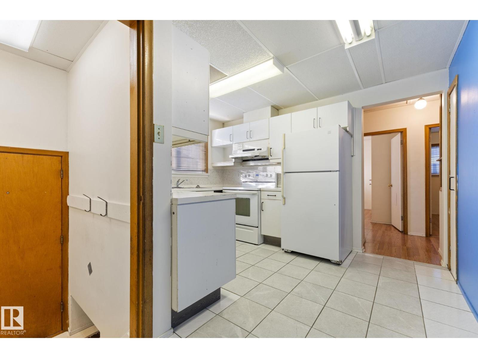 12023 137 AV NW, Edmonton