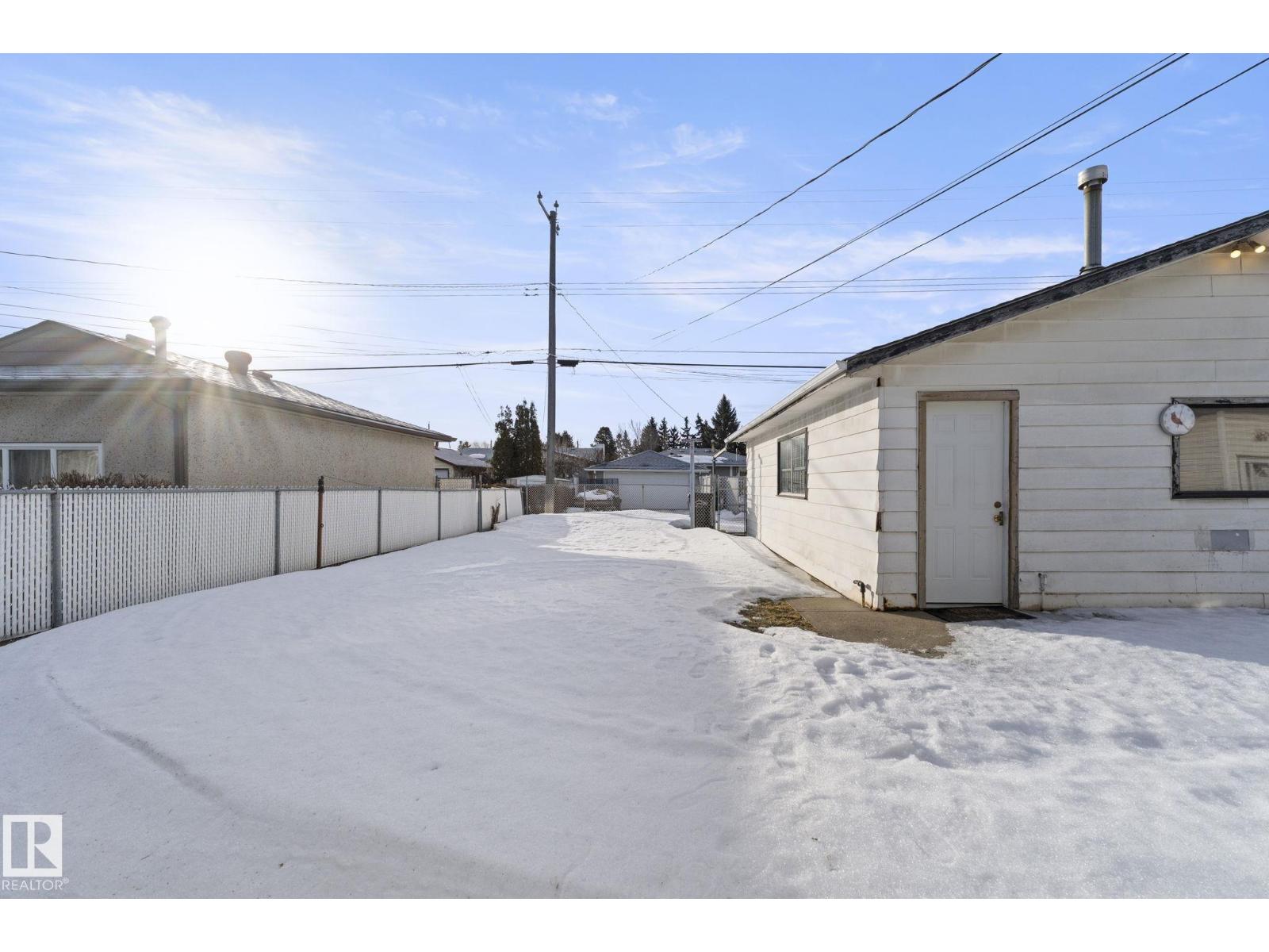 12023 137 AV NW, Edmonton