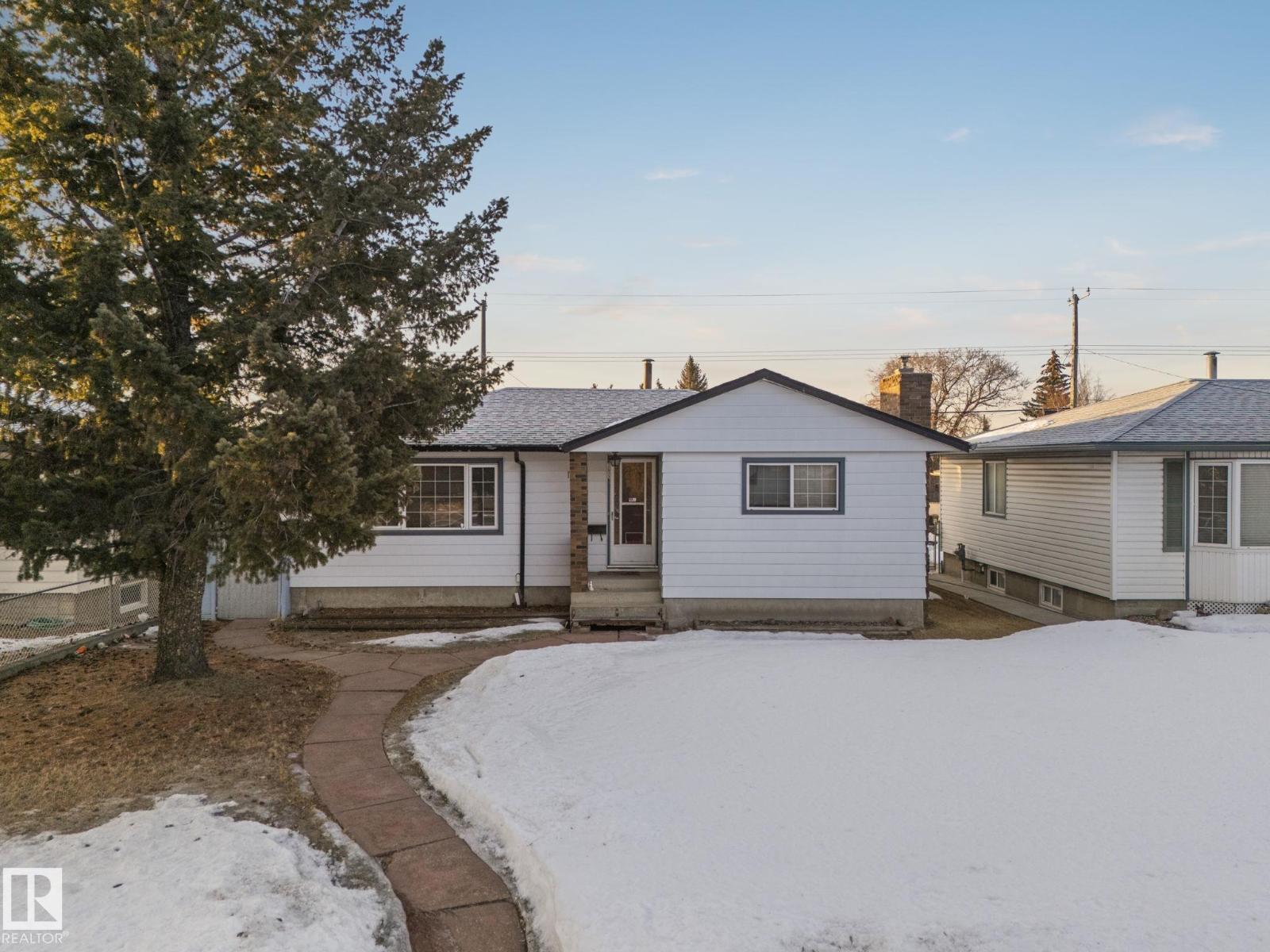 12023 137 AV NW, Edmonton