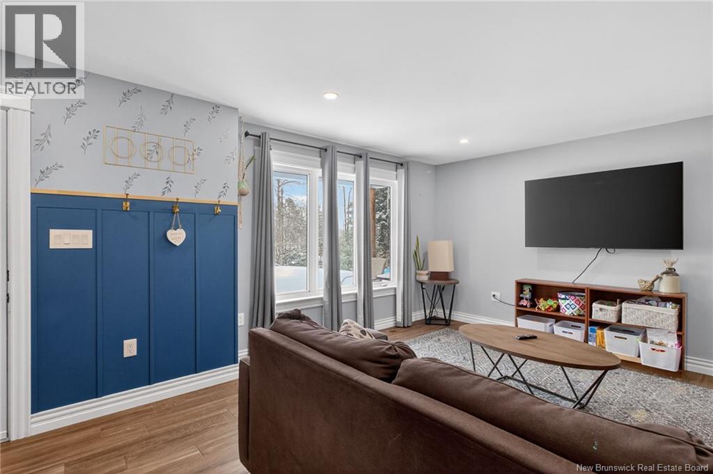 11 AMBER RIDGE COURT - 2