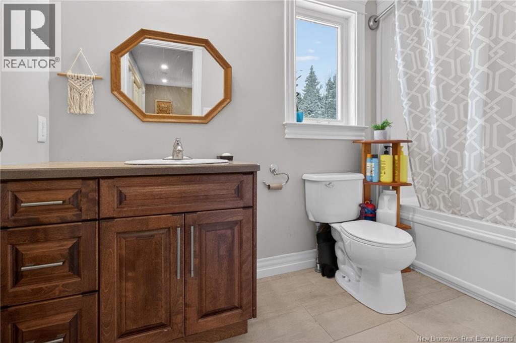 11 AMBER RIDGE COURT - 23