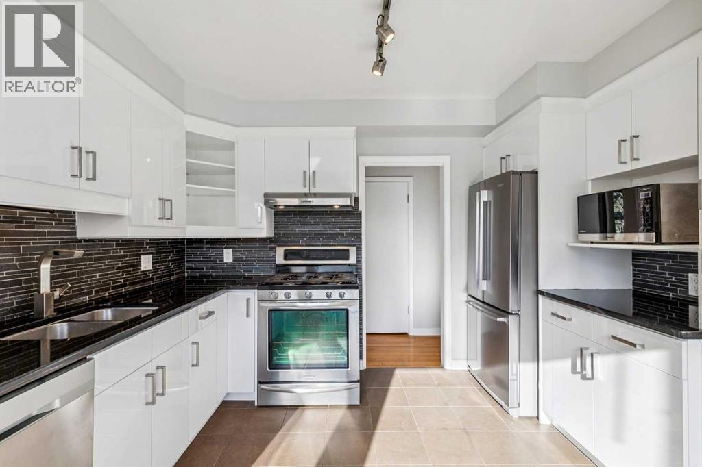 Single Family House Bungalow for Sale in   Avenue SW Elboya Calgary 