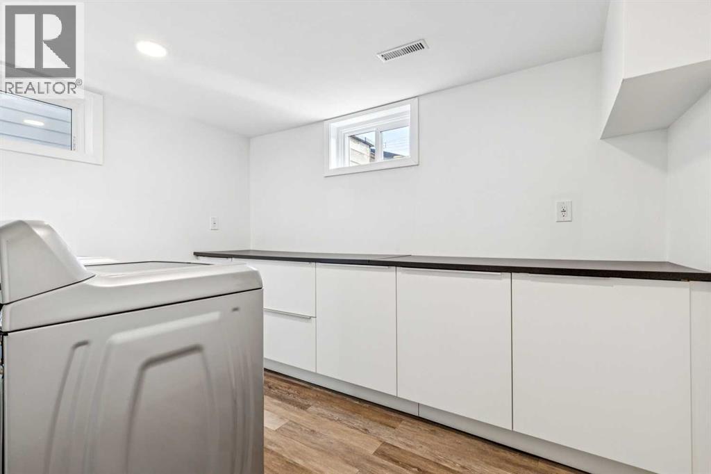 Single Family House Bungalow for Sale in   Avenue SW Elboya Calgary 