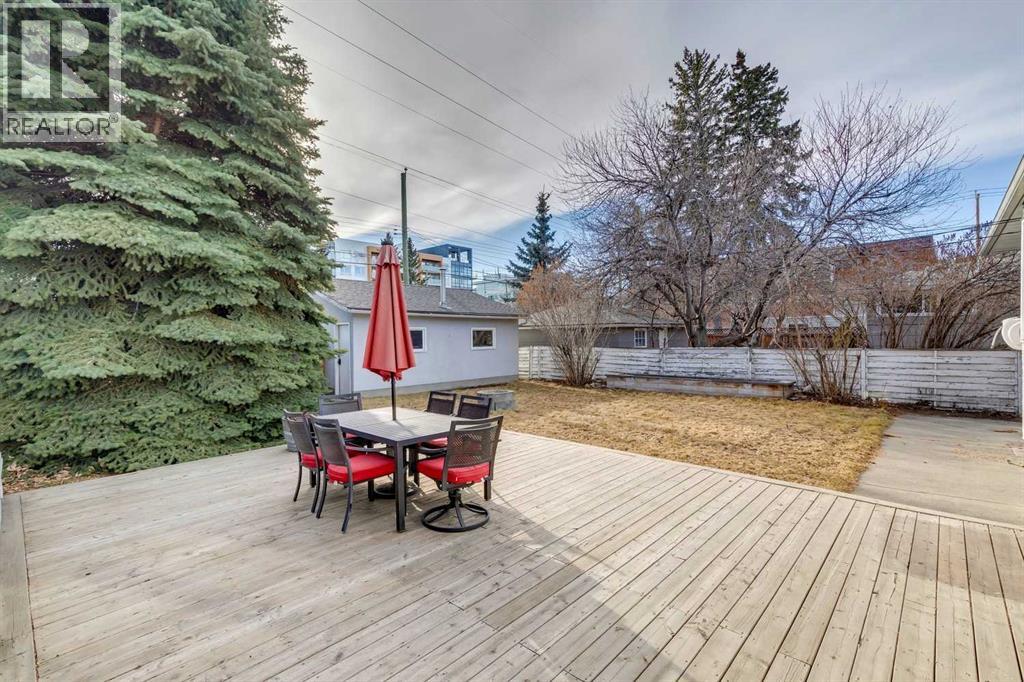 Single Family House Bungalow for Sale in   Avenue SW Elboya Calgary 