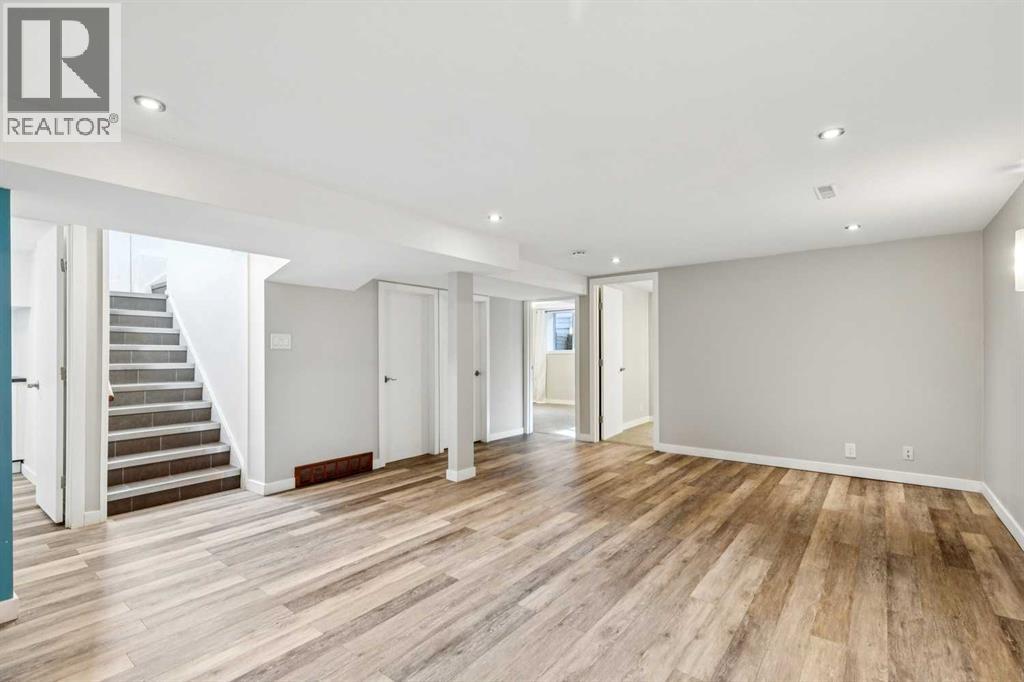 Single Family House Bungalow for Sale in   Avenue SW Elboya Calgary 