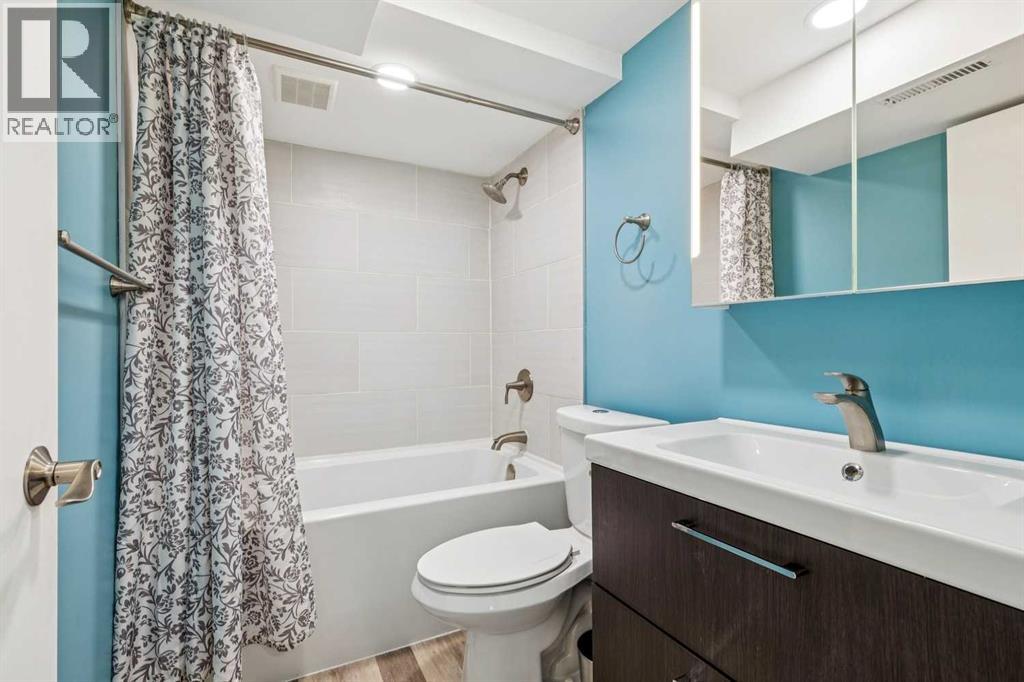 Single Family House Bungalow for Sale in   Avenue SW Elboya Calgary 