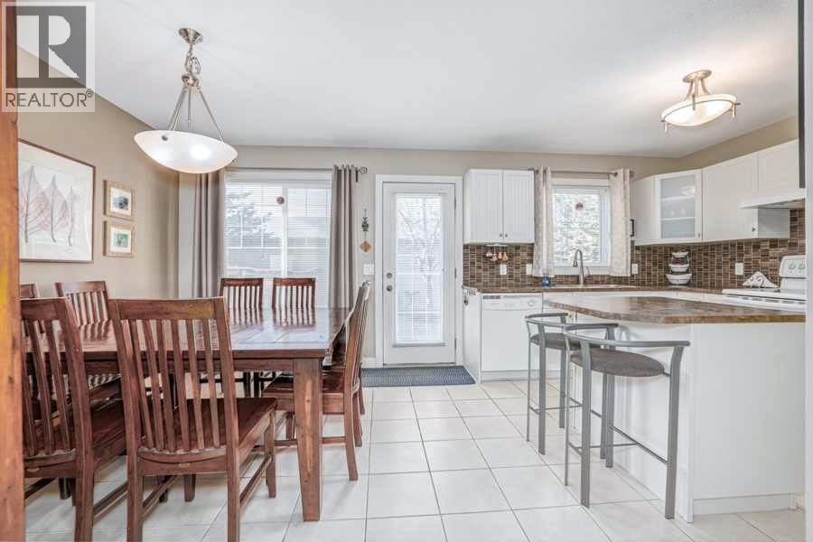 Single Family House for Sale in  Everridge Common SW Evergreen Calgary 