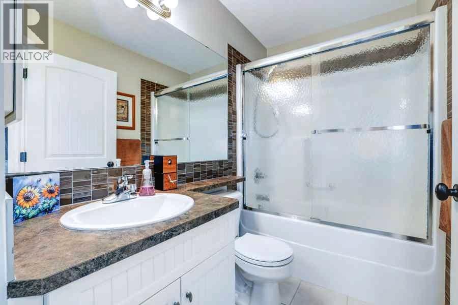 Single Family House for Sale in  Everridge Common SW Evergreen Calgary 