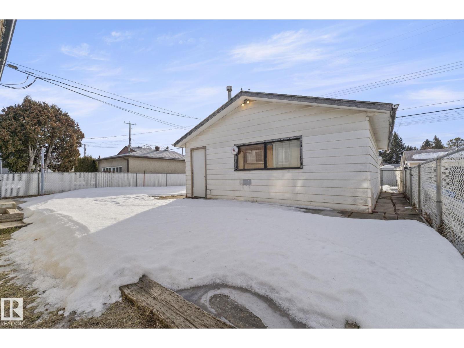 12023 137 AV NW, Edmonton