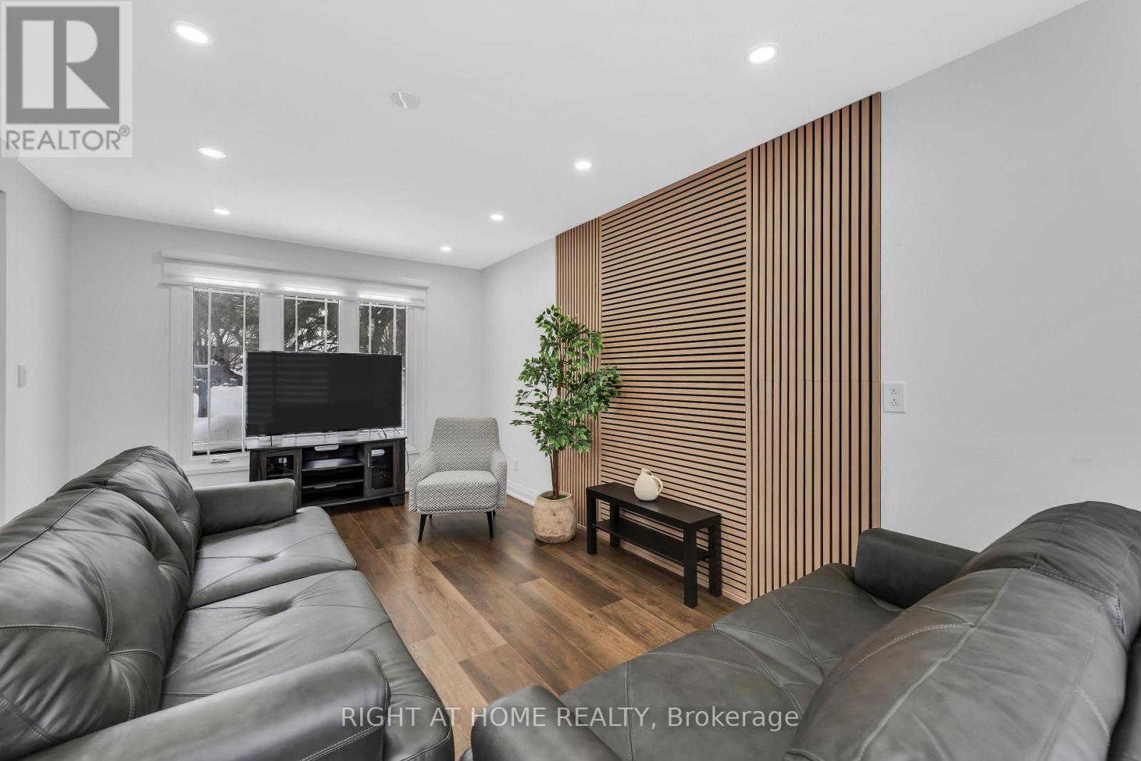 5 CAROL ROAD - Photo 5 of 25, Barrie (Allandale Heights), Ontario