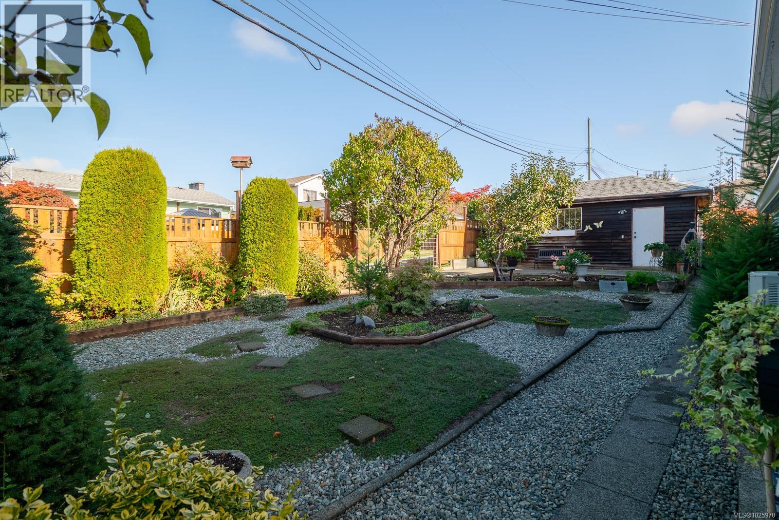 4455 Roger St - 33