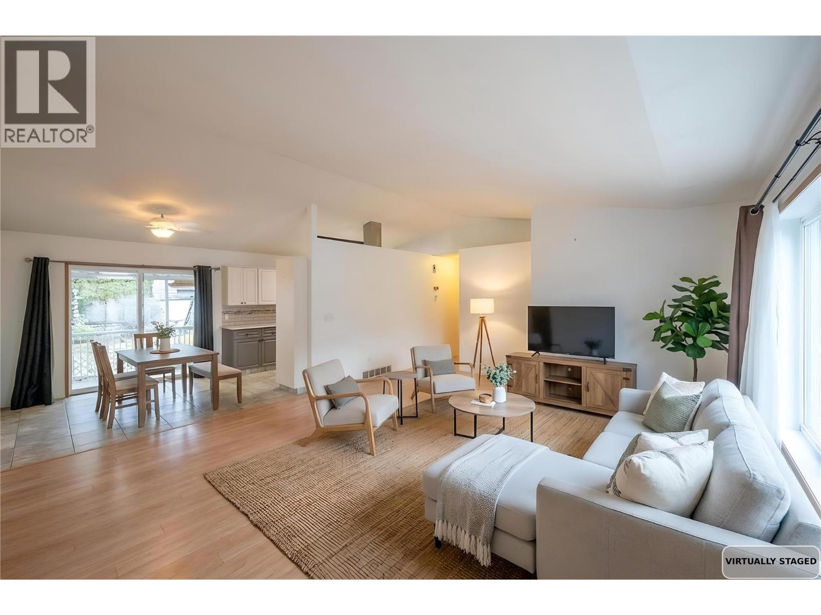  1334 Main Street, Okanagan Falls