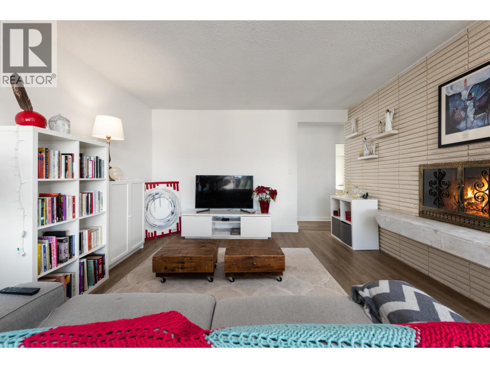 1657 BEACH GROVE ROAD - Photo 5 of 39, Delta, British Columbia