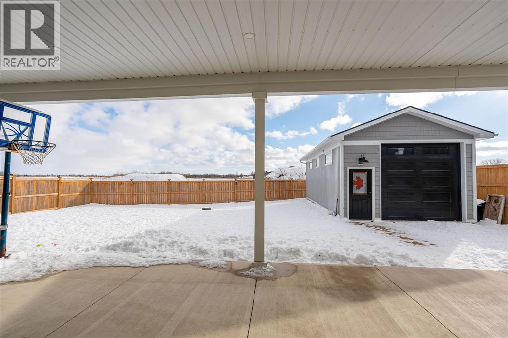 3613 Queen STREET, Plympton-Wyoming, Ontario, N0N1E0 — Photo 37