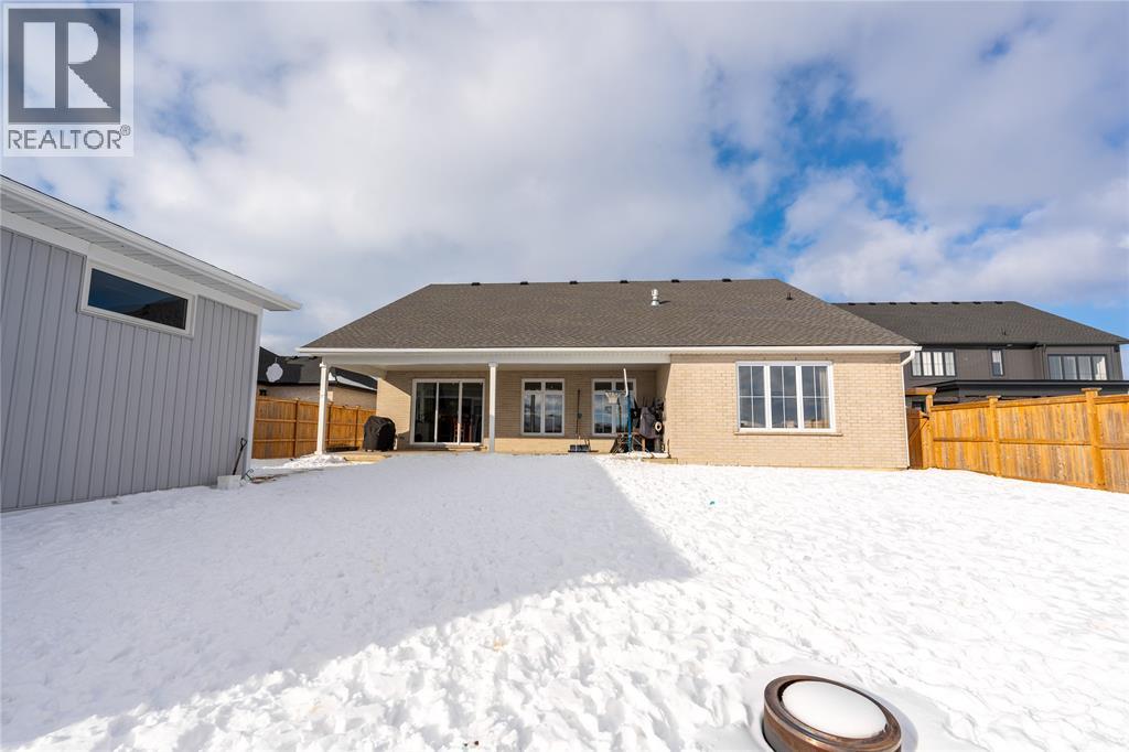 3613 Queen STREET, Plympton-Wyoming, Ontario, N0N1E0 — Photo 41