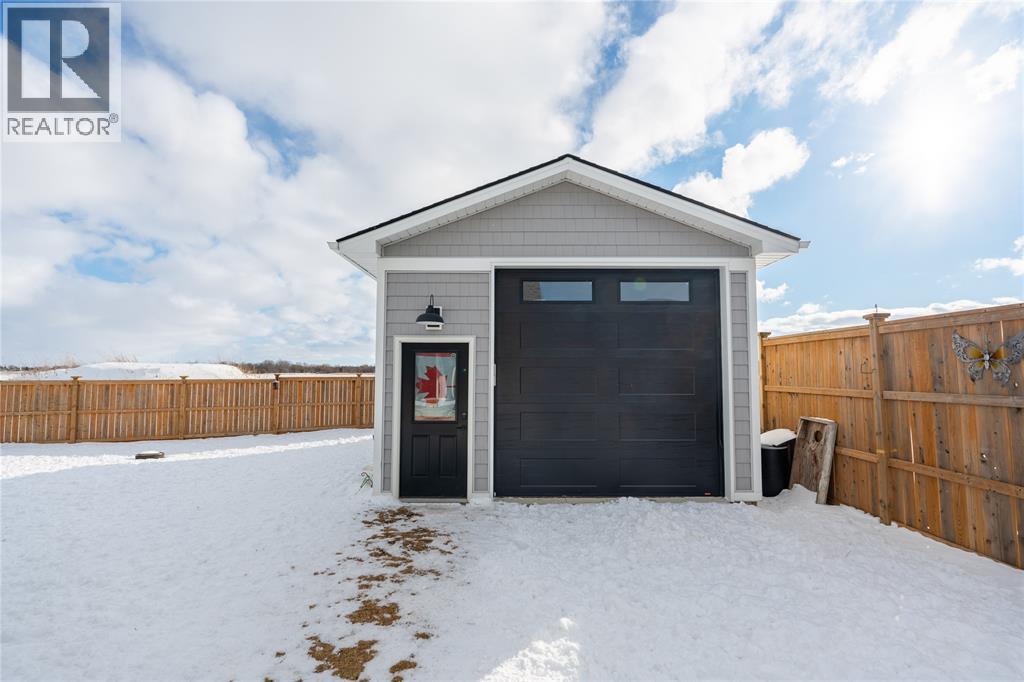 3613 Queen STREET, Plympton-Wyoming, Ontario, N0N1E0 — Photo 43