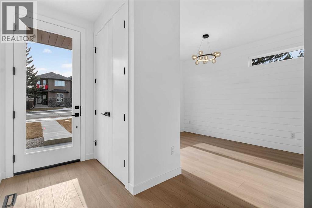 Single Family House for Sale in   Avenue SW Windsor Park Calgary 