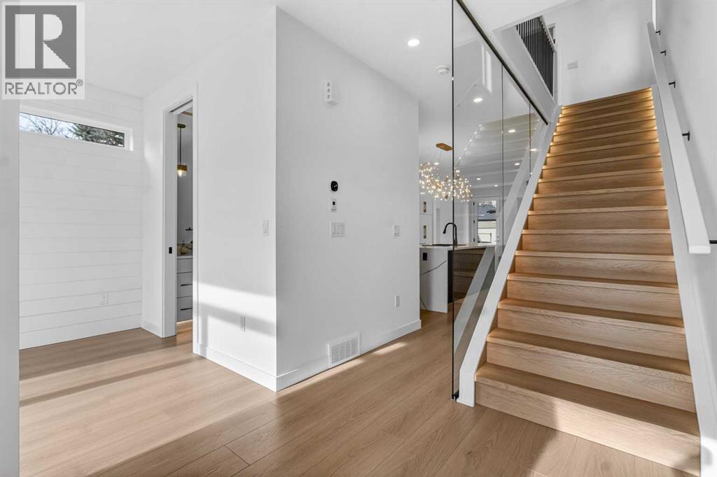 Single Family House for Sale in   Avenue SW Windsor Park Calgary 