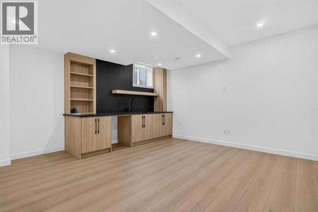 Single Family House for Sale in   Avenue SW Windsor Park Calgary 