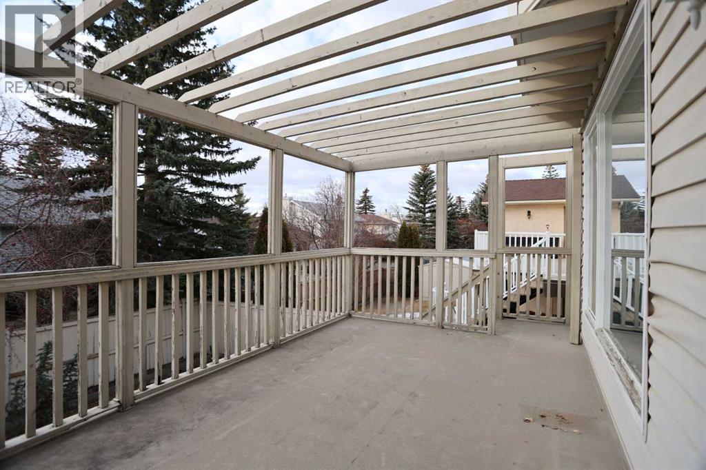 Single Family House for Sale in  Schubert Place NW Scenic Acres Calgary 