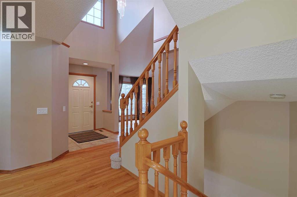 Single Family House for Sale in  Schubert Place NW Scenic Acres Calgary 