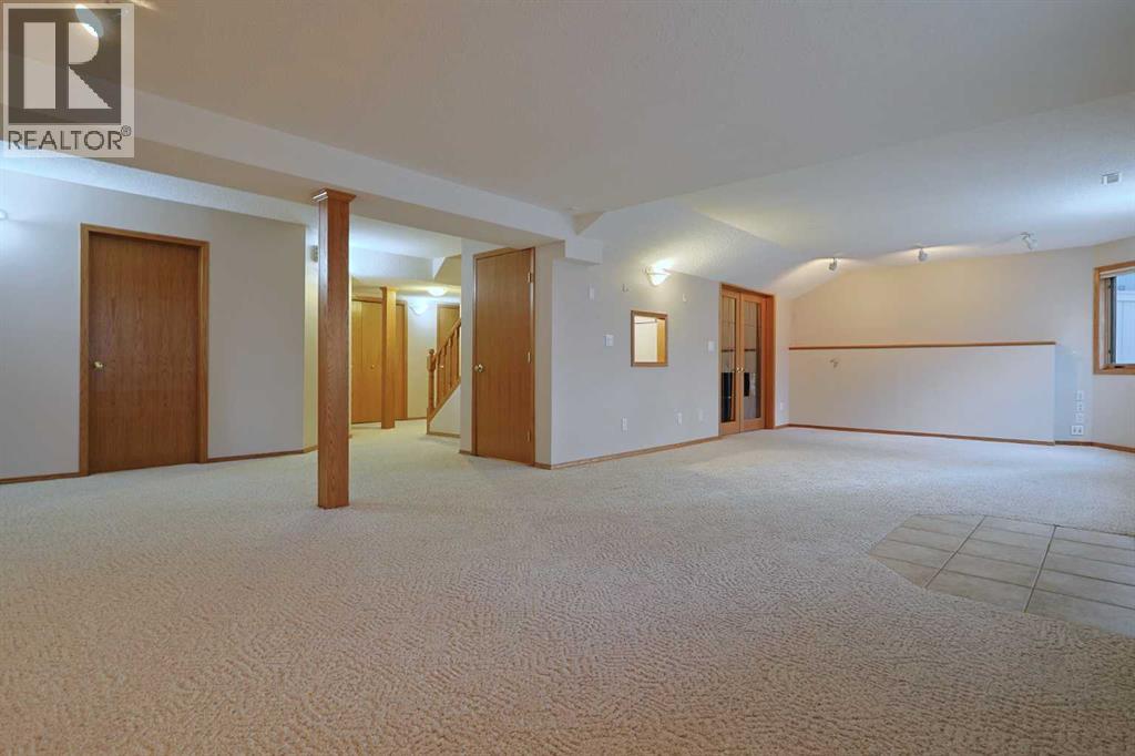 Single Family House for Sale in  Schubert Place NW Scenic Acres Calgary 