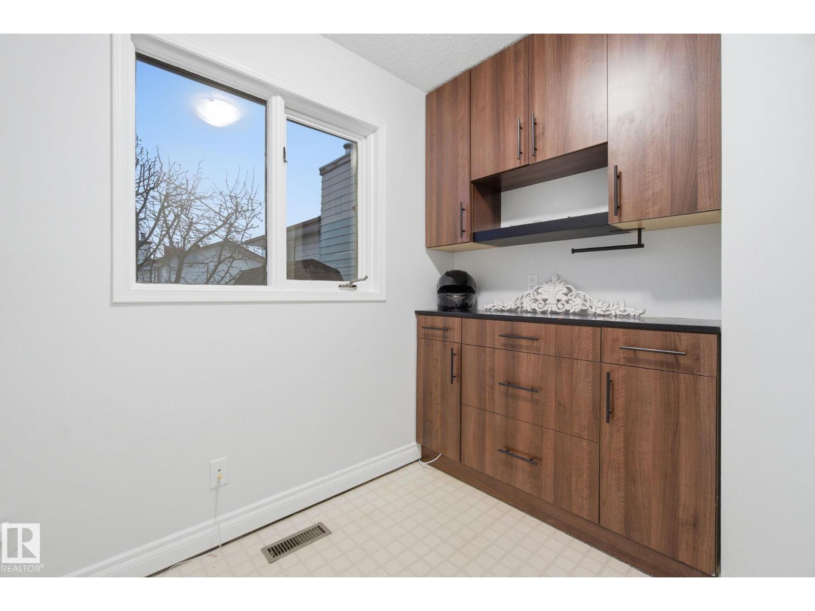 
          13812 120 Street NW
            <br/>
            <span>Edmonton</span>
            , 
            <span>AB</span>
             <span>T5X5B8</span>
         - Photo 7