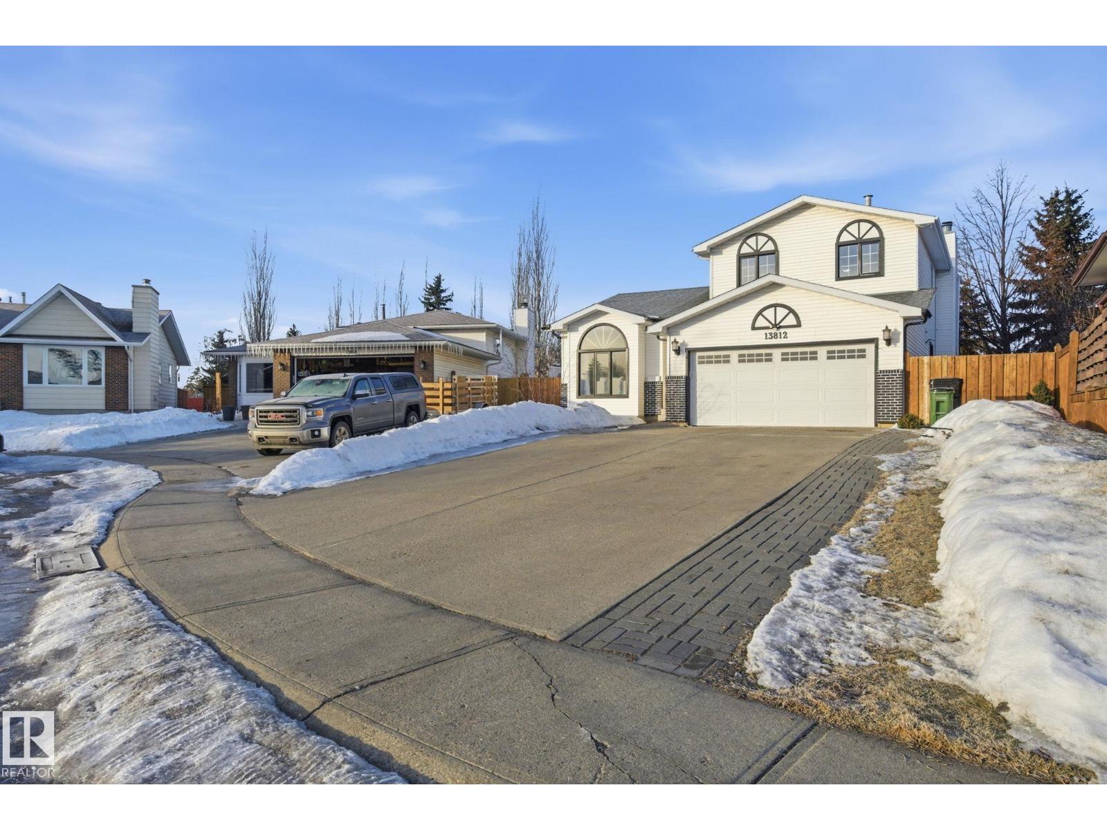 
          13812 120 Street NW
            <br/>
            <span>Edmonton</span>
            , 
            <span>AB</span>
             <span>T5X5B8</span>
         - Photo 23