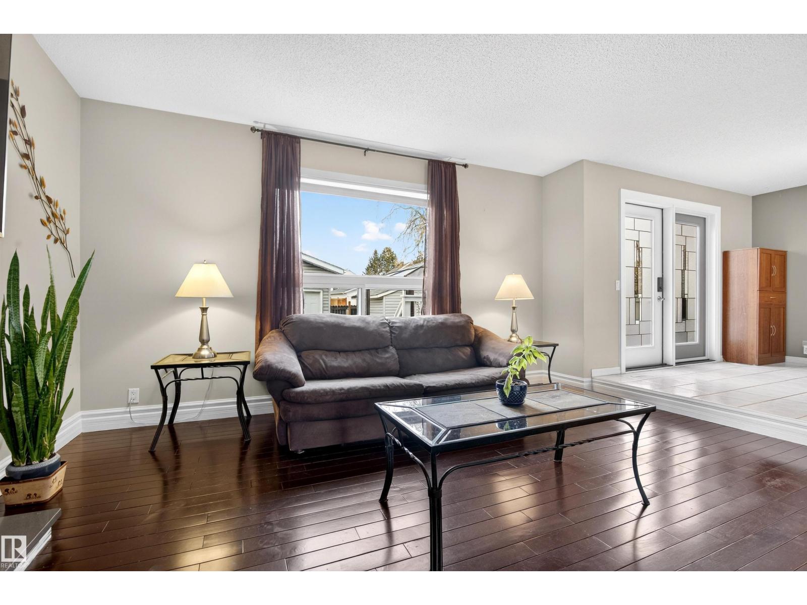 3907 44 AV, Stony Plain