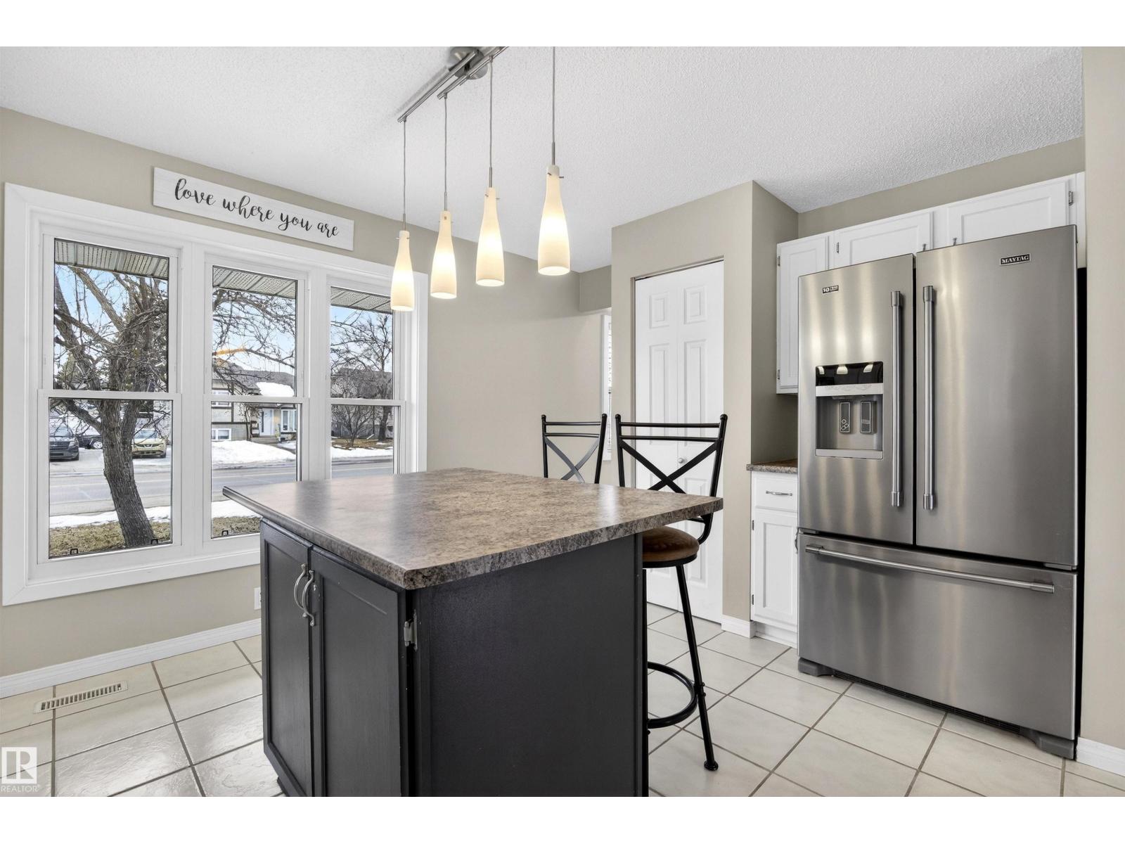 3907 44 AV, Stony Plain