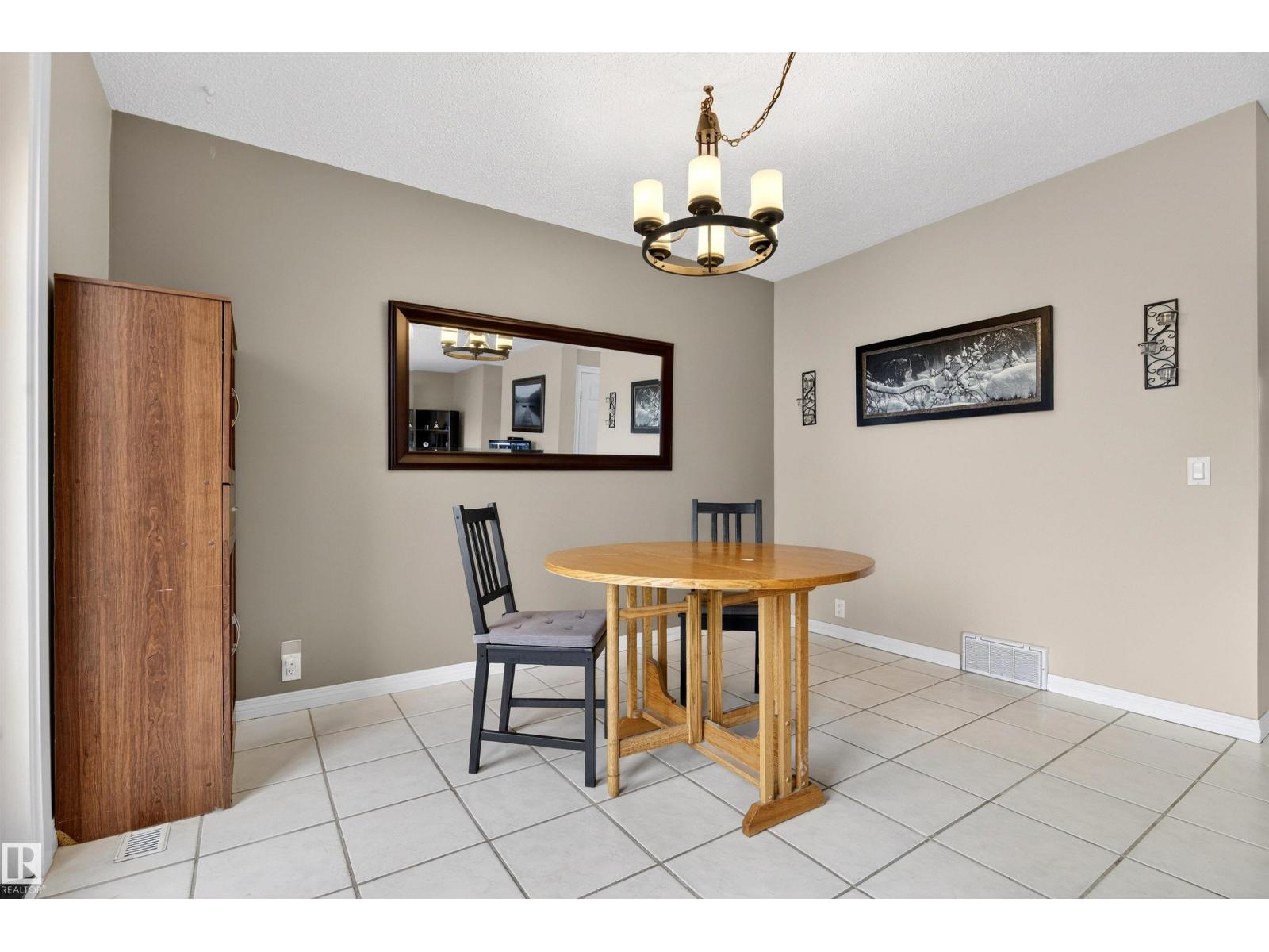 3907 44 AV, Stony Plain